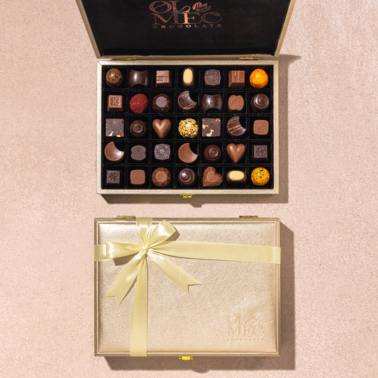 ⁠Rose Gold Suitcase Box Of 35